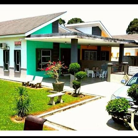 Taiping Homestay Husna Afina Kültér fotó