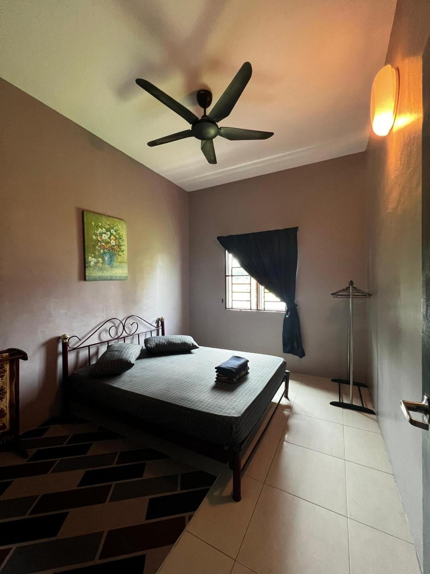 Taiping Homestay Husna Afina Kültér fotó