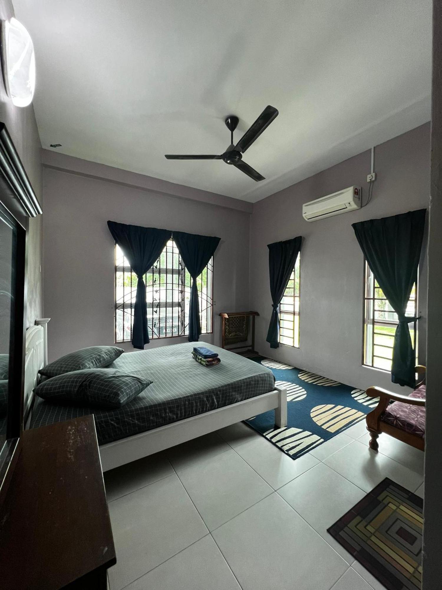 Taiping Homestay Husna Afina Kültér fotó